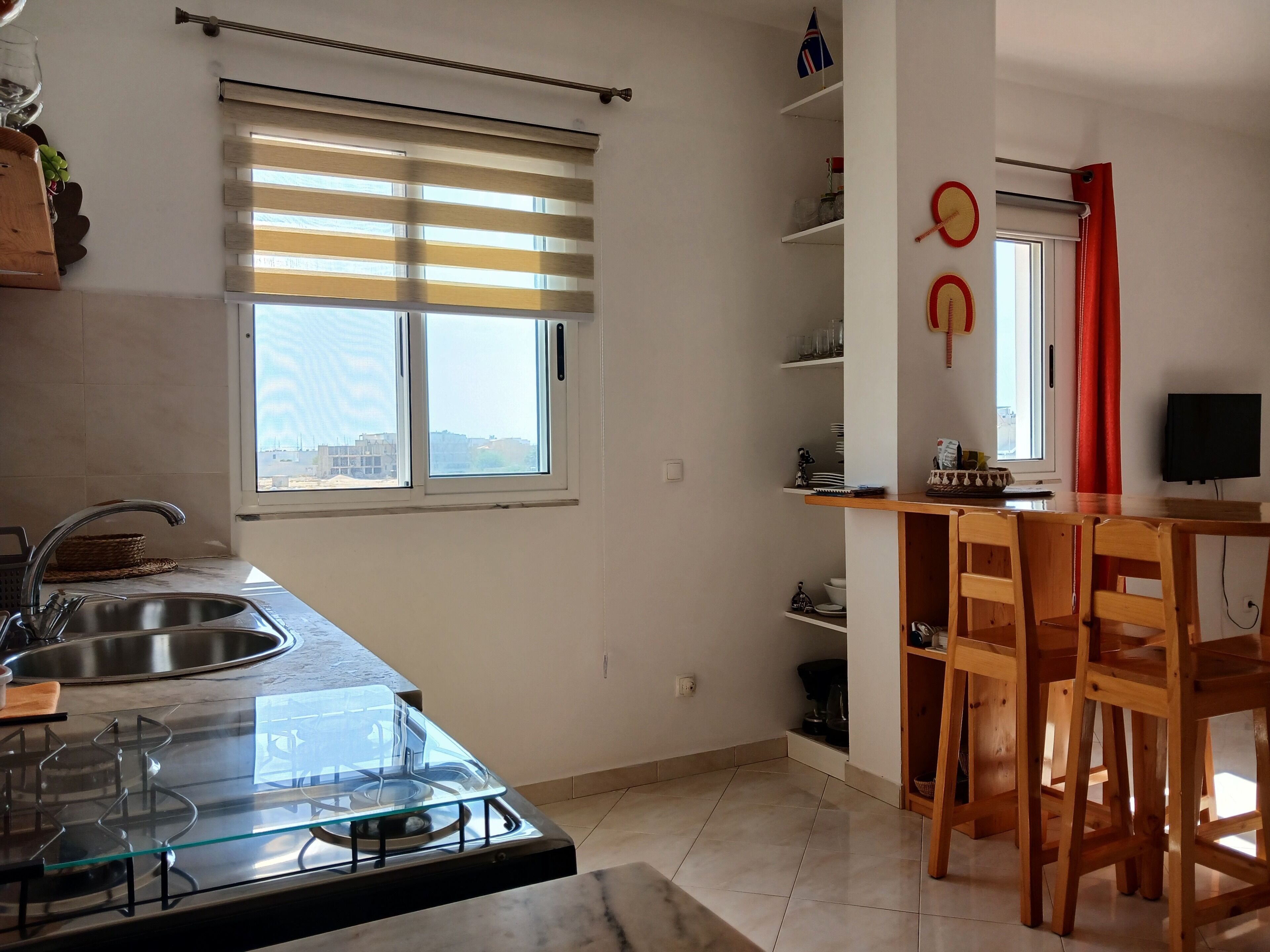 City Apartment | Private kitchen | Fridge, oven, stovetop, coffee/tea maker