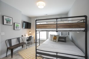 3 bedrooms, desk, iron/ironing board, travel crib - Chic Double Rooftop Home with Downtown Skyline Views (Nashville)