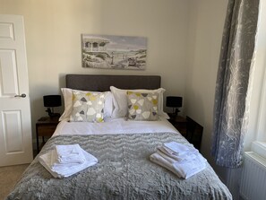 2 makuuhuonetta, silitysrauta/-lauta, vauvan matkasänky, ilmainen Wi-Fi