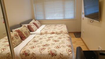 1 bedroom, in-room safe, desk, iron/ironing board
