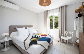 1 غرفة نوم وخزنة داخل الغرفة ومكواة/لوح كي وواي فاي مجانًا