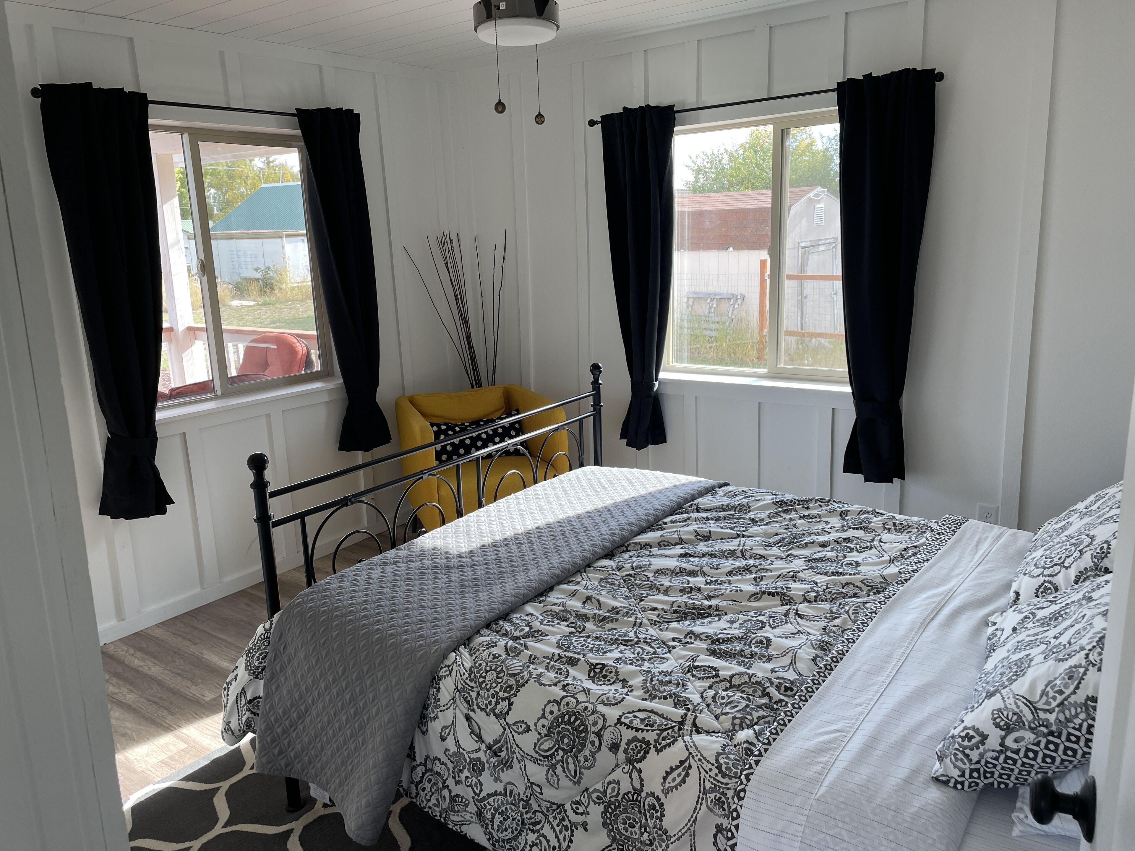 Lava Hot Springs Country Farmhouse 2 bedroom, sleeps 8.