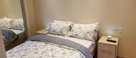 1 bedroom, in-room safe, iron/ironing board, free WiFi