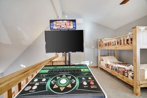 Games room - Cozy Poconos Chalet - w/Hot Tub, Sauna, & Lake Access! (Albrightsville)
