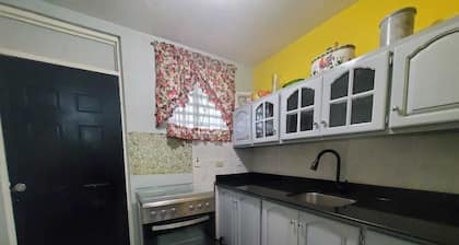 Gated Studio By The Pavillian Mall Near US Embassy Liguanea Kingston