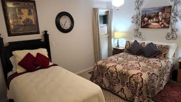 2 bedrooms, desk, iron/ironing board, free WiFi