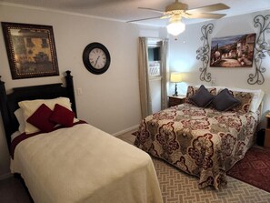 2 bedrooms, desk, iron/ironing board, free WiFi
