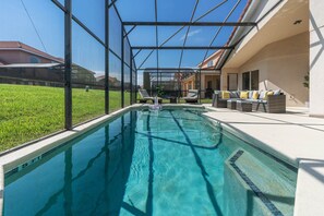 Piscine extérieure