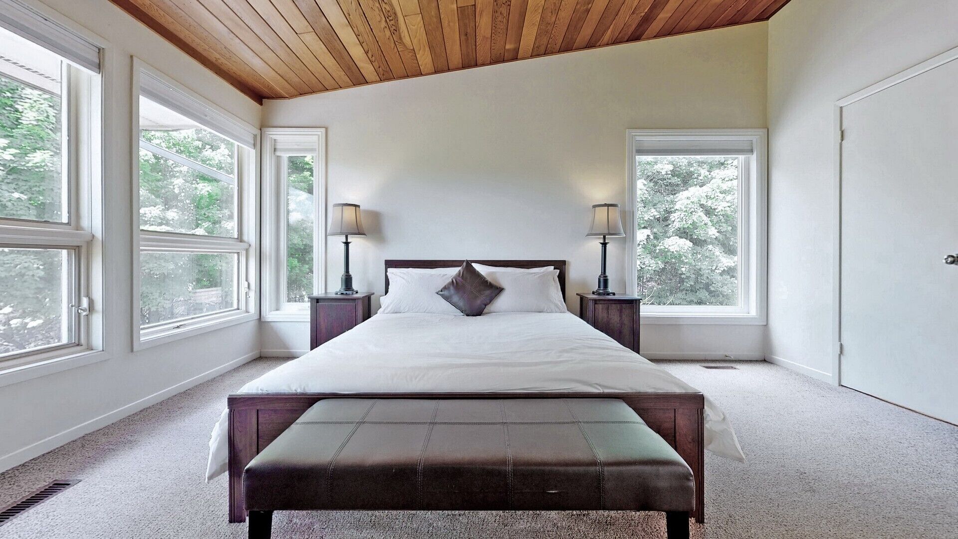 3 多间卧室、熨斗/熨衣板、免费 WiFi、床单