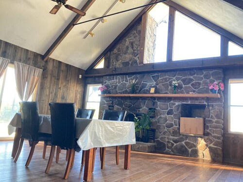 Entire home w 100 Acre+ hunting space