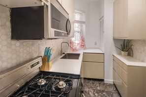 Fridge, microwave, oven, stovetop