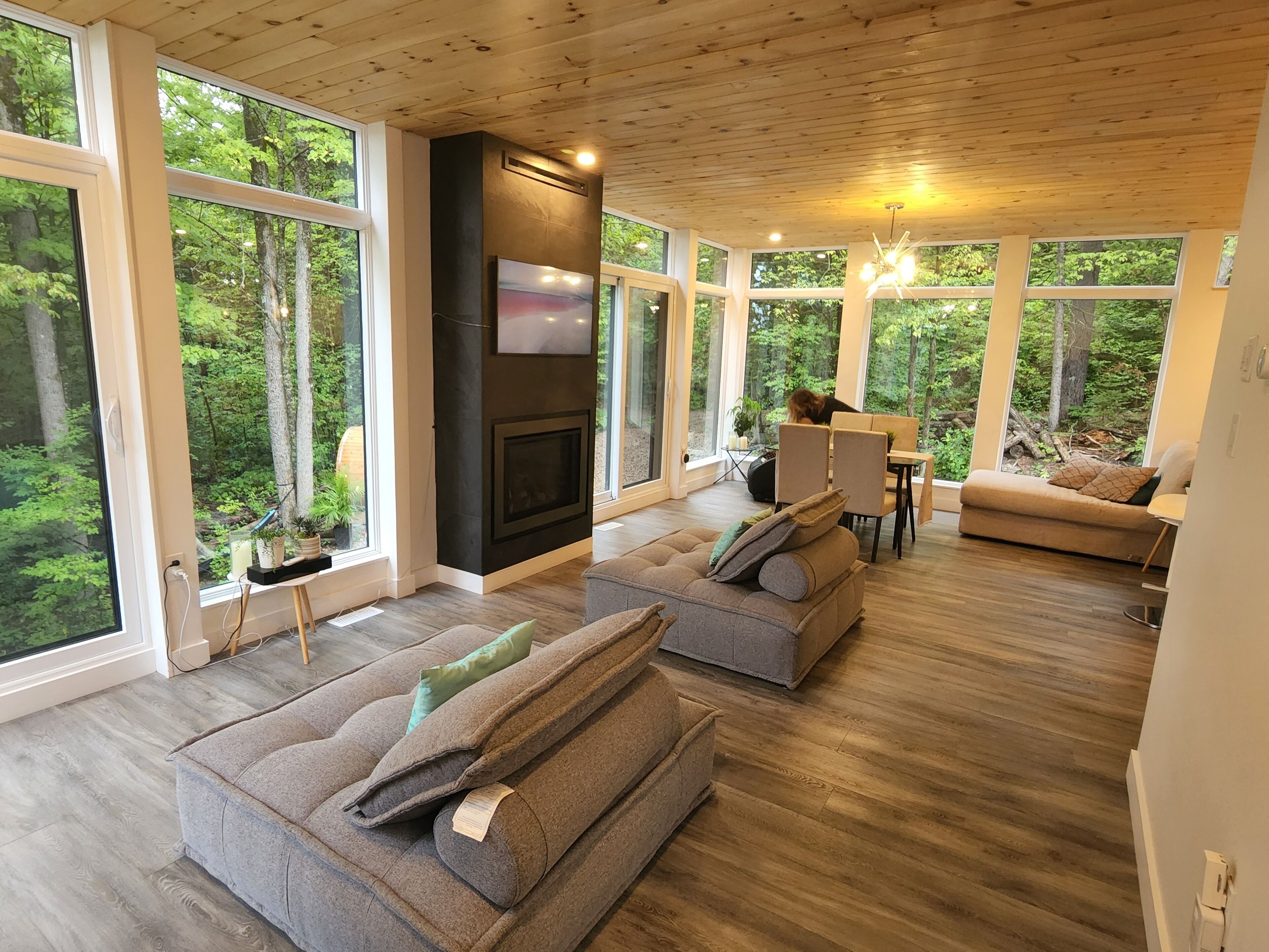 Spacious home with lots of windows, sauna and water access