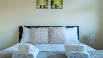 Apartment, Multiple Beds
