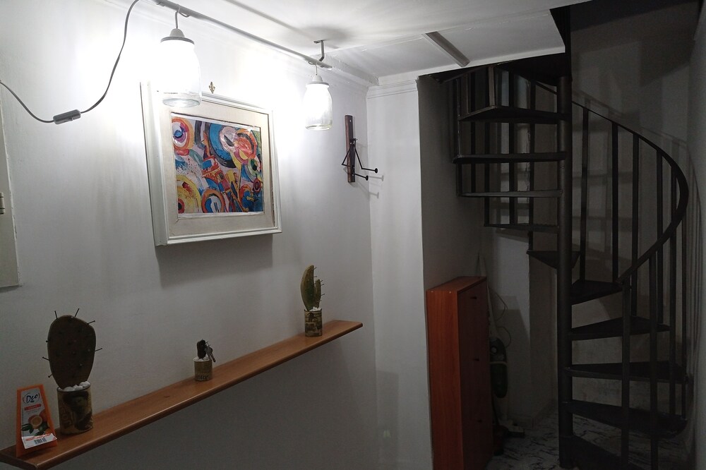 Apartment on two levels in the historic center "il pertuso napoli"