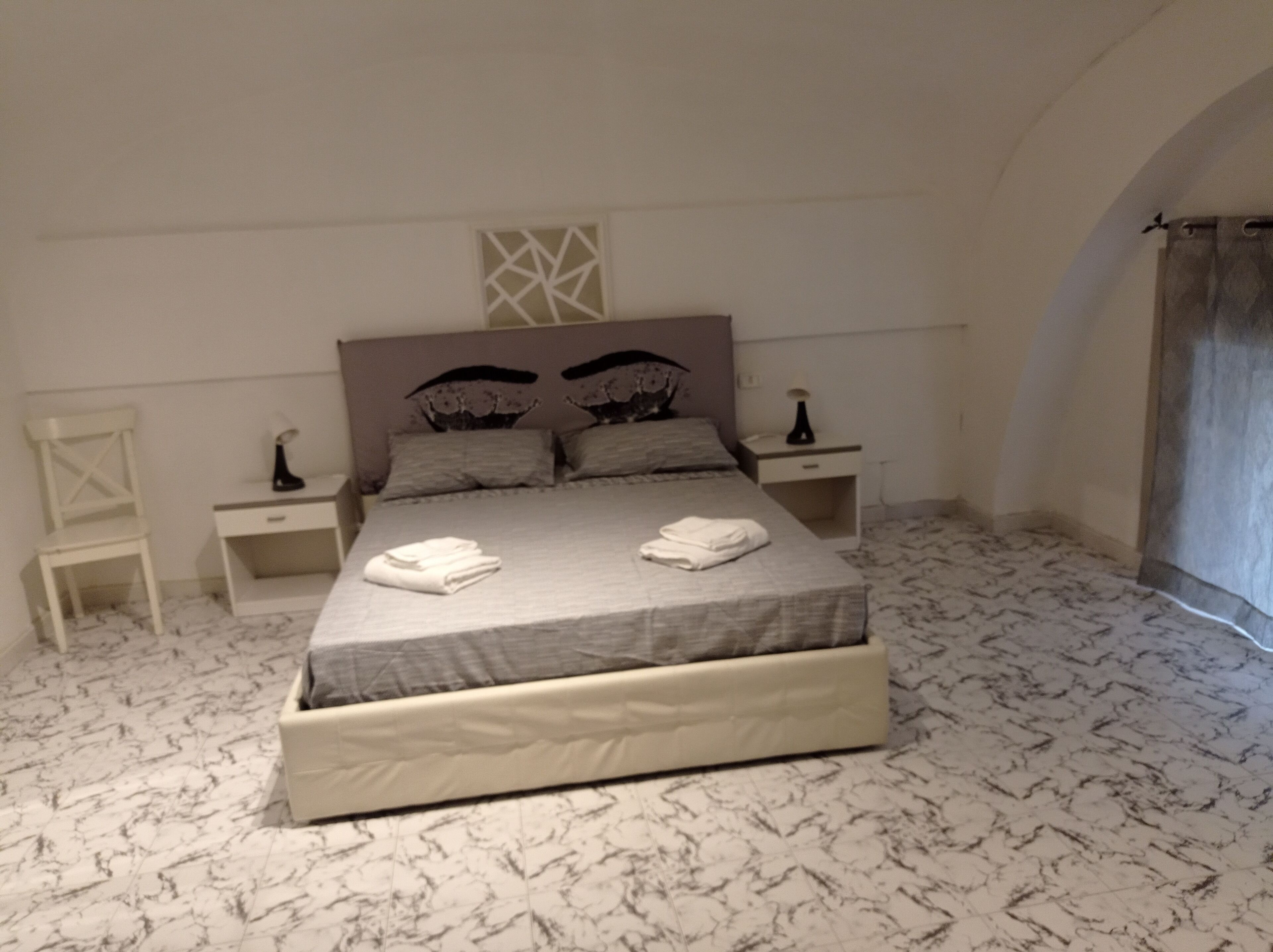 Apartment on two levels in the historic center "il pertuso napoli"