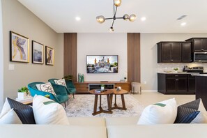 Smart TV, video games