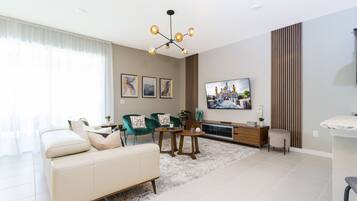 Smart TV, video games