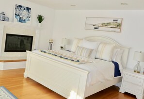 4 camere, una cassaforte in camera, una scrivania, ferro/asse da stiro