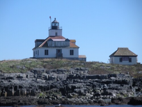 Intown Bar Harbor Home Owned by Local Family - Acadia Entrance Around the Corner