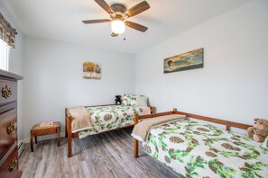 4 bedrooms, iron/ironing board, travel crib, free WiFi