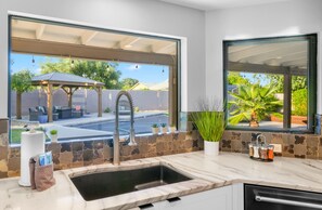 Interior - Phoenix Pool ~ Pool Table ~ BBQ ~ 4 BR: Luxury! (Phoenix)