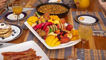 Daily full breakfast for a fee