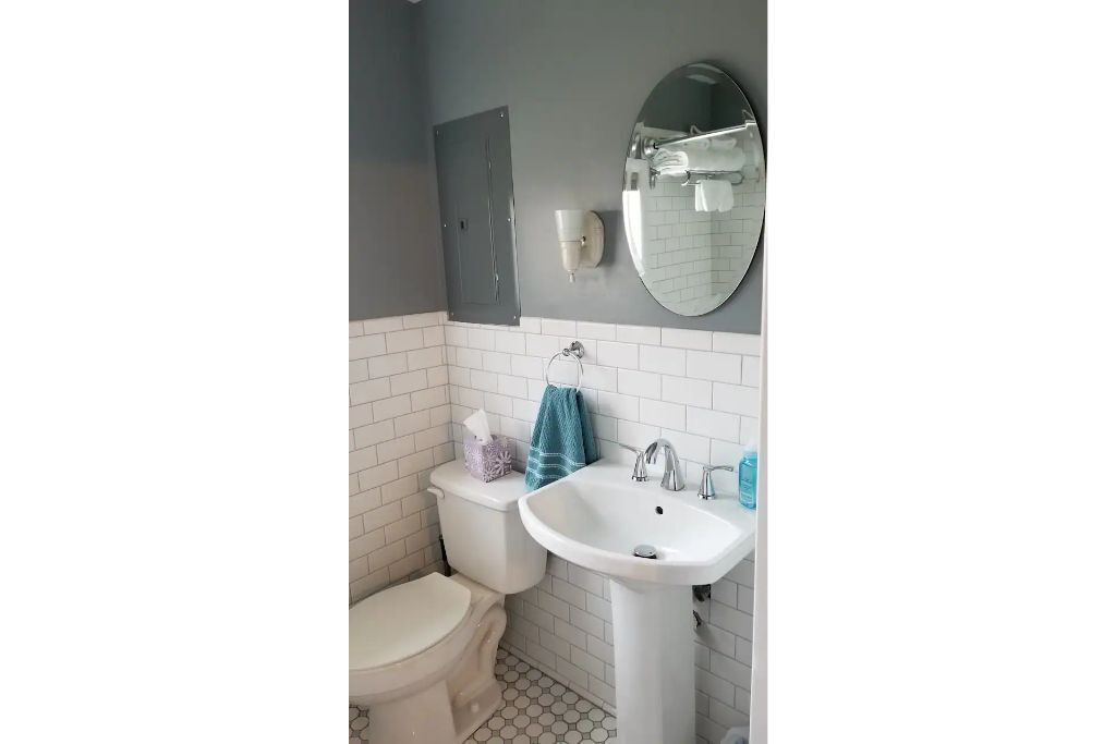 Cozy Hideaway with views of 3 Mountain Ranges