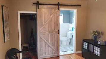 Combined shower/tub, hair dryer, towels, soap