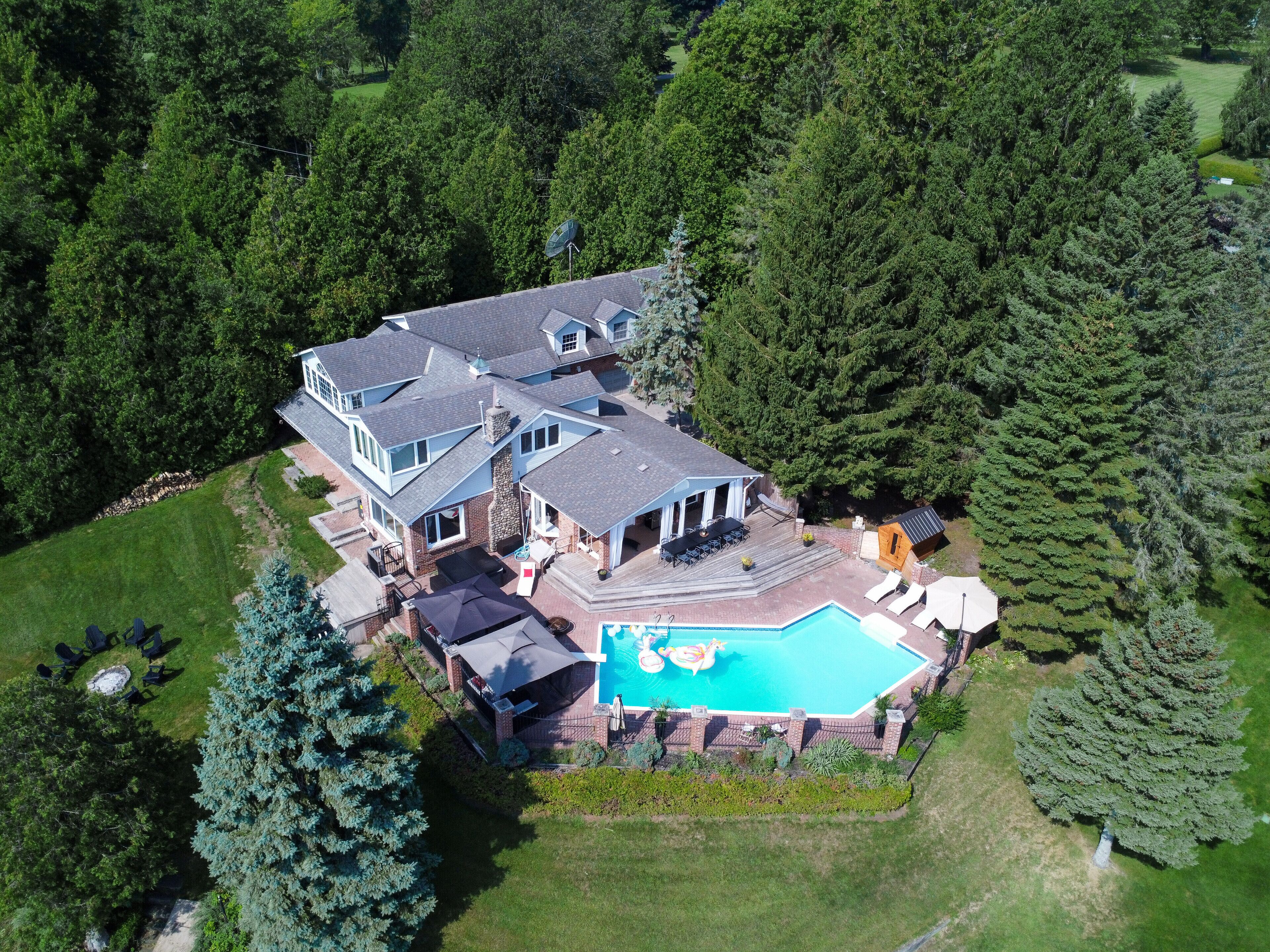 Modern Waterfront Cottage With Heated Pool by 1000 Islands!