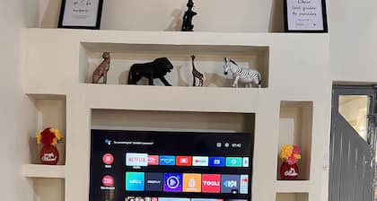 Tranquil Farm House away from the City Life!