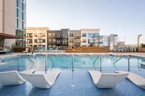 Piscine intérieure