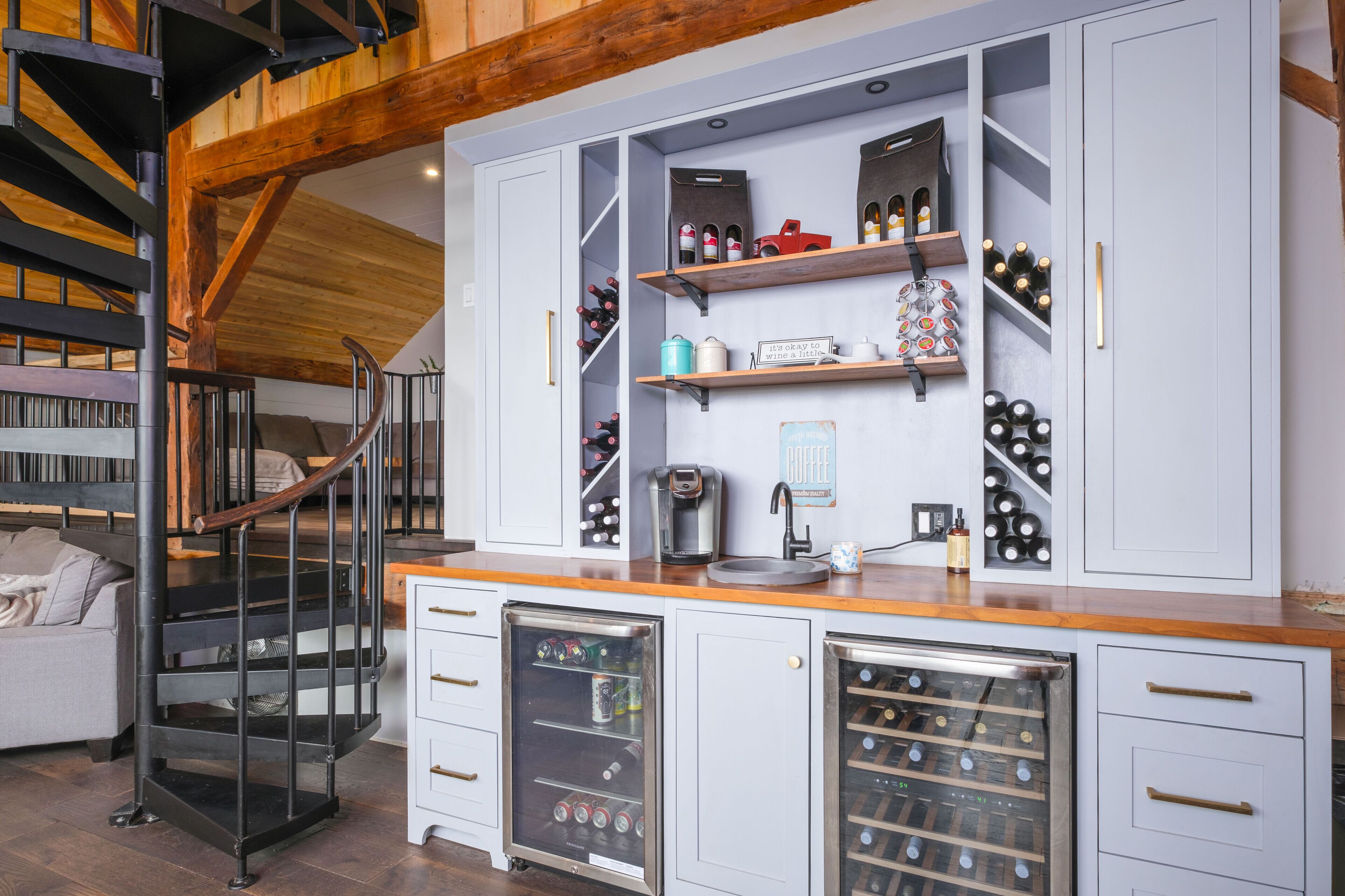 33 Vines Winery & Vineyard