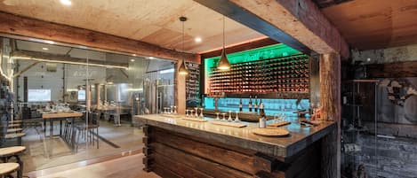酒吧(店内)