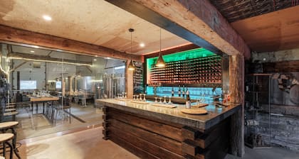 33 Vines Winery & Vineyard
