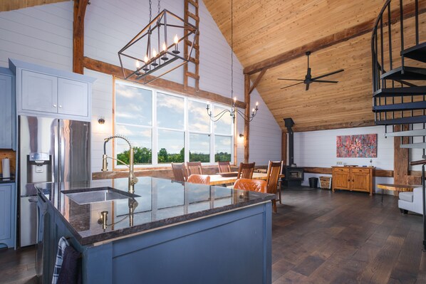 Interior - 33 Vines Winery & Vineyard (Napanee)