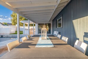 Outdoor dining