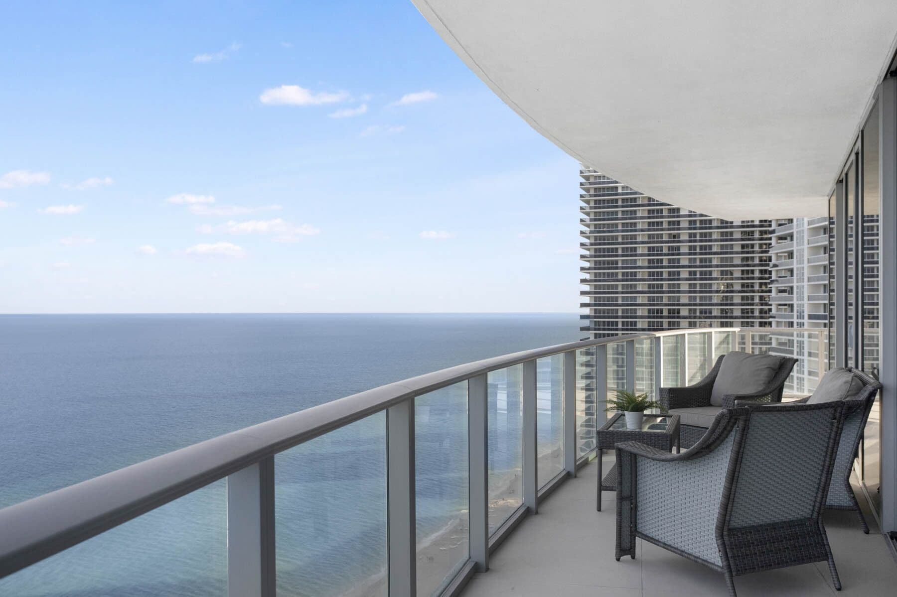Incredible oceanfront apartment with breathtaking views - 22th floor