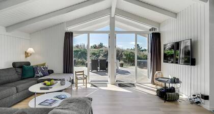 Cozy home in Hvide Sande with sauna
