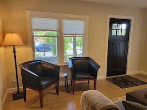 Interior - Modern Craftsman Garden Patio (Seattle)