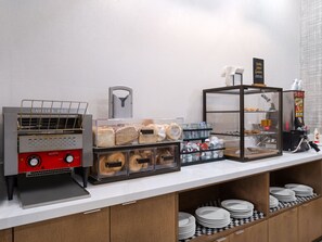 Unclassified image, 4 of 25, button - Great Studio | Free Breakfast (Rochester)