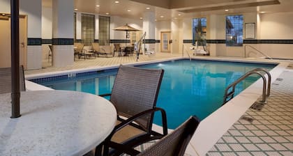 King Studio | Free Breakfast + Pool Access