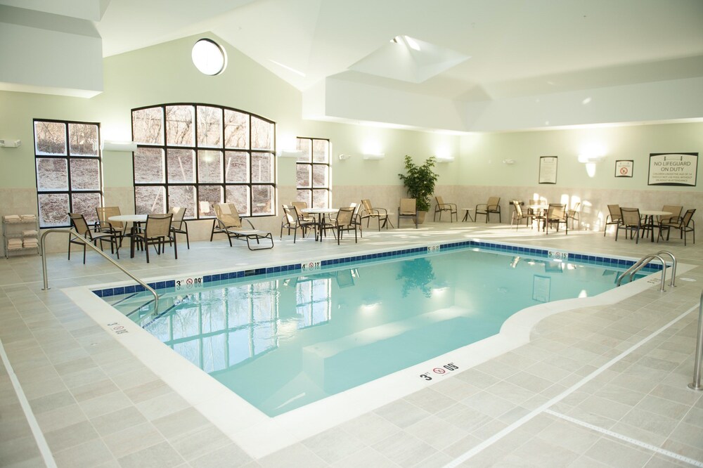 King Studio | Pool & Hot Tub Access