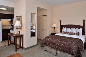 In-room safe, iron/ironing board, free WiFi, bed sheets - Great Studio | Pool & Hot Tub. Your Next Vacation (Chesapeake)