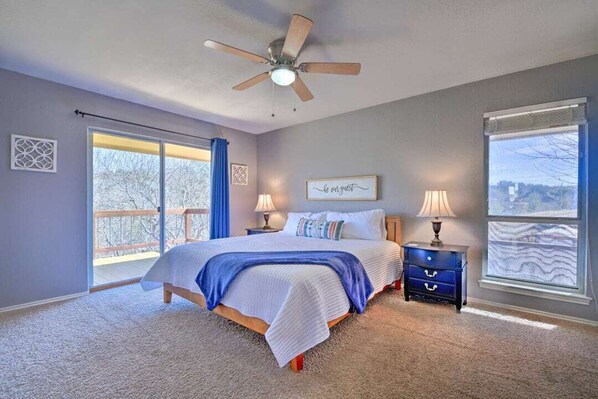 3 bedrooms, desk, iron/ironing board, travel crib