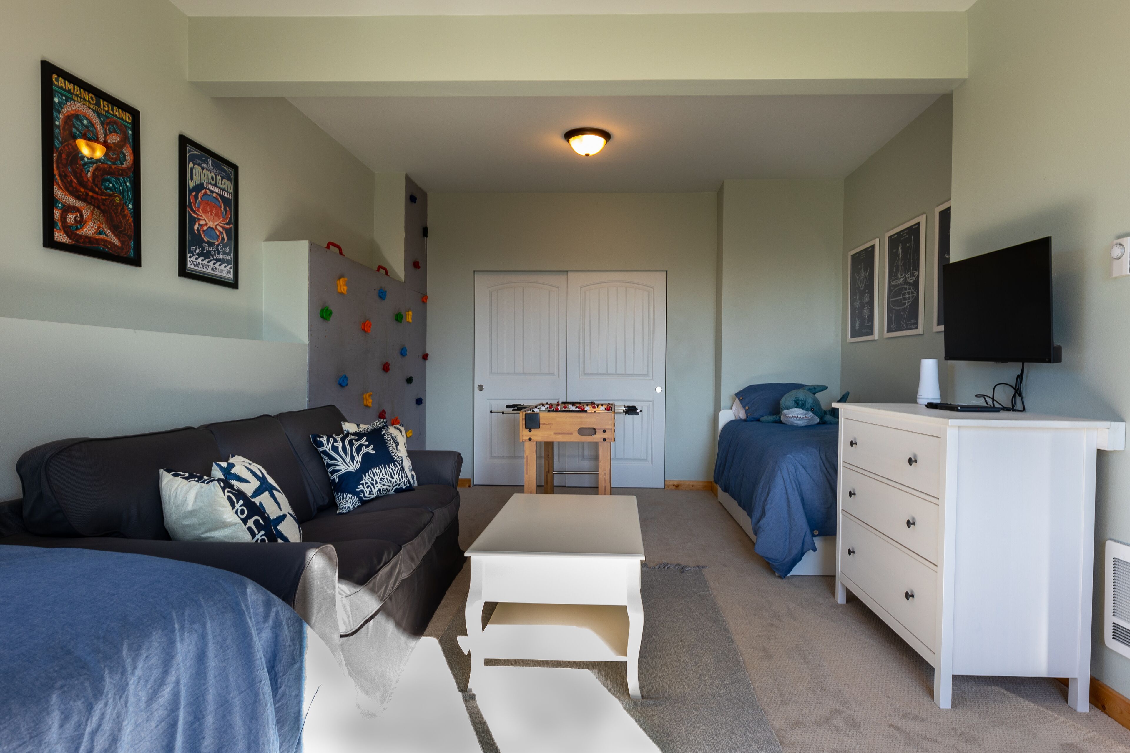 Camano Lookout (pet friendly)-Gorgeous views of Saratoga Passage!