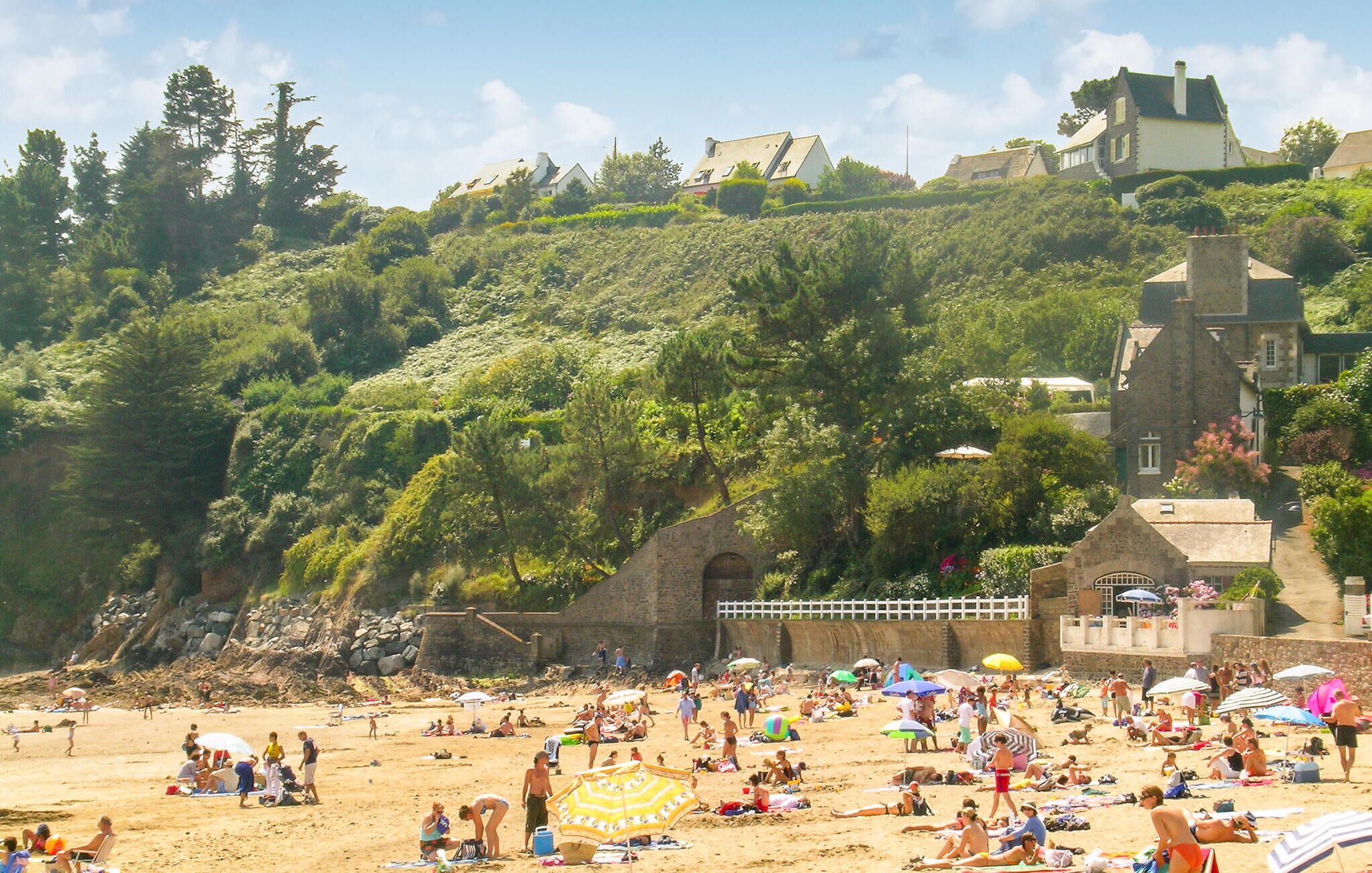 Nær stranden og fisking