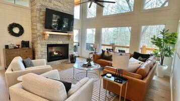 Smart TV, chimenea, Netflix y Hulu