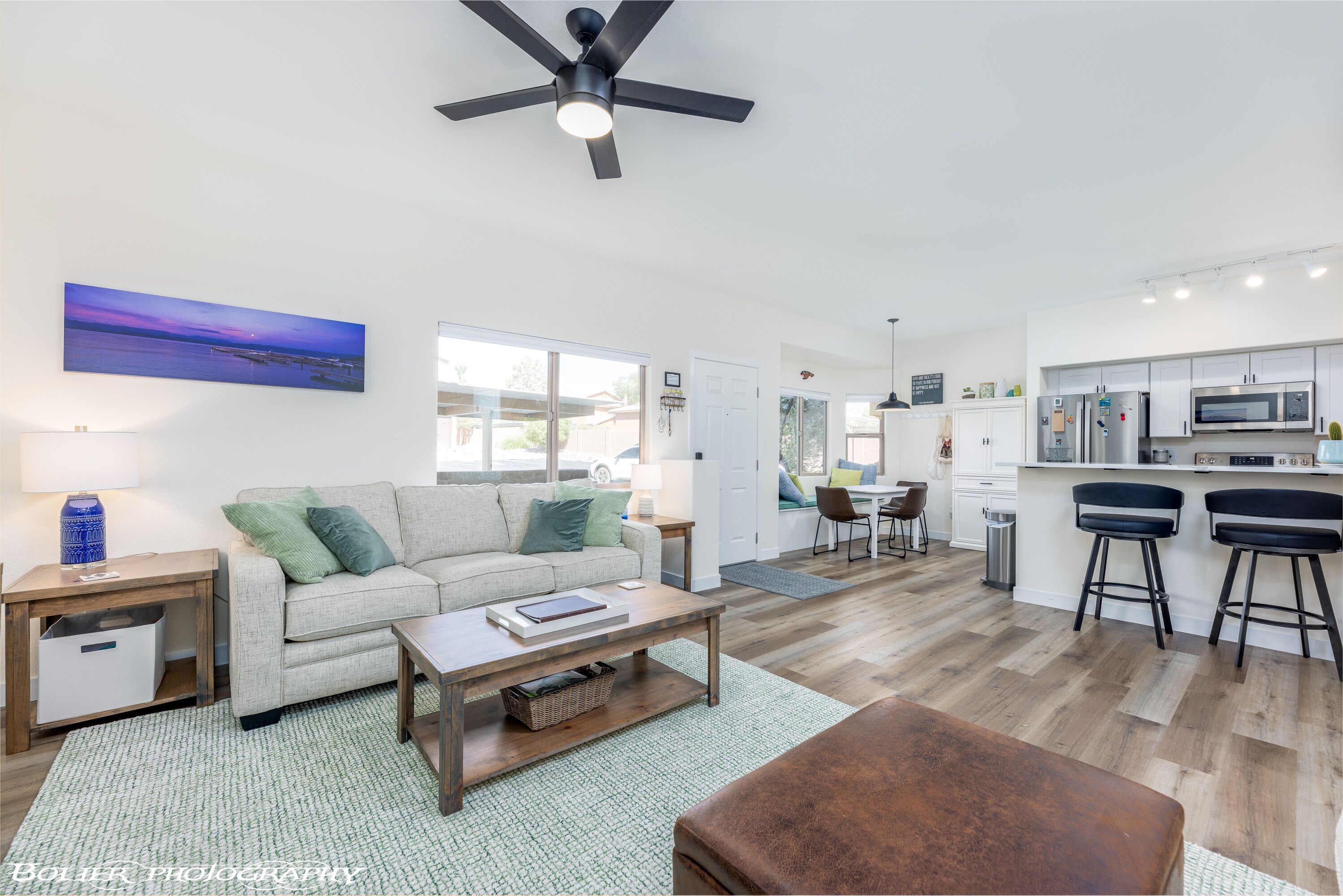 Luxurious condo near golf with pool, hot tub, & all the comforts of home!