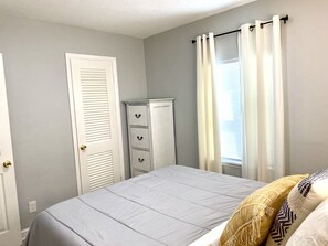 2 bedrooms, desk, iron/ironing board, travel cot