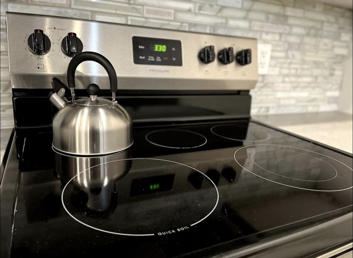 RENOVATED Luxury Studio; 20 Mins Away from NYC/EWR